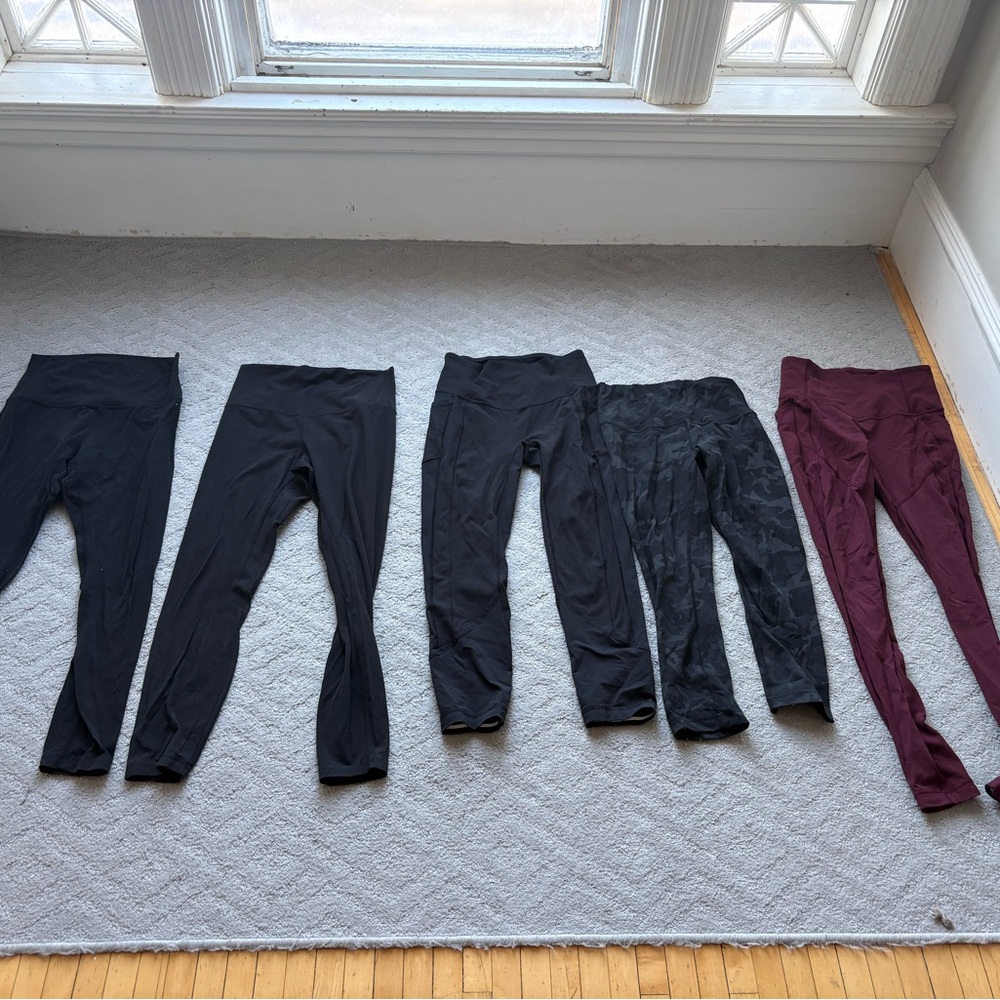 6 pair of lululemon  Leggings